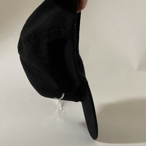 all black snap back hat - Picture 6 of 6